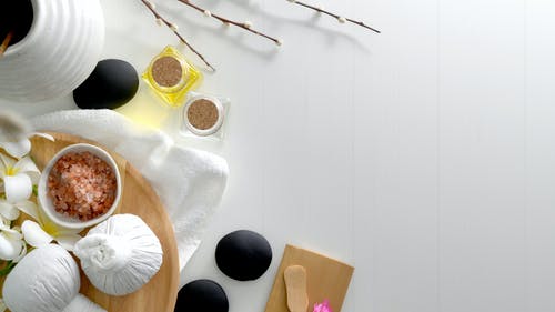 Účinky erotické masáže aneb proč byste se měli přestat stydět